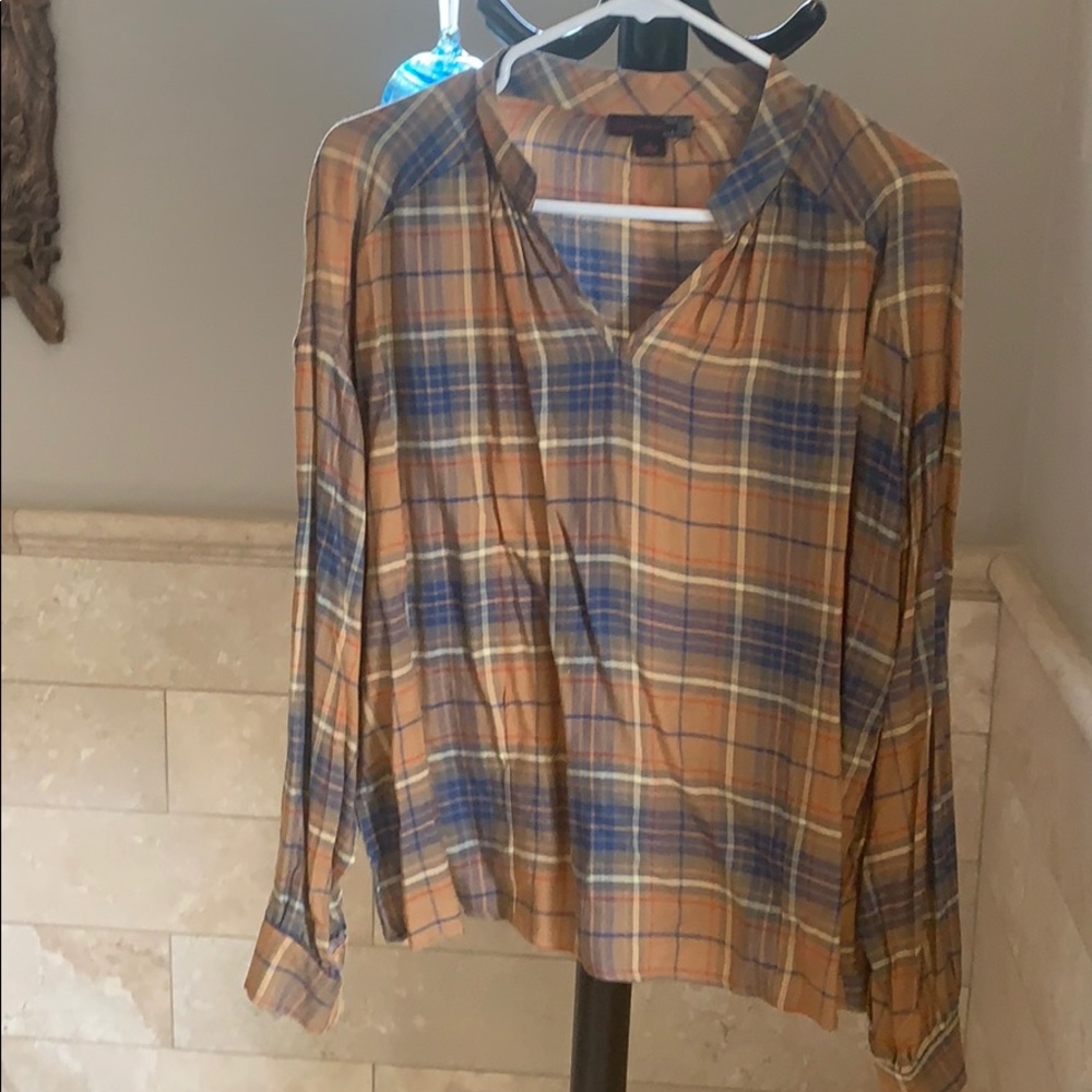 Plaid shirt in sz M